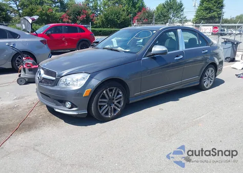 2008 Mercedes-Benz C 300 Luxury/Sport z USA, uszkodzony, nr VIN WDDGF54X78F020780